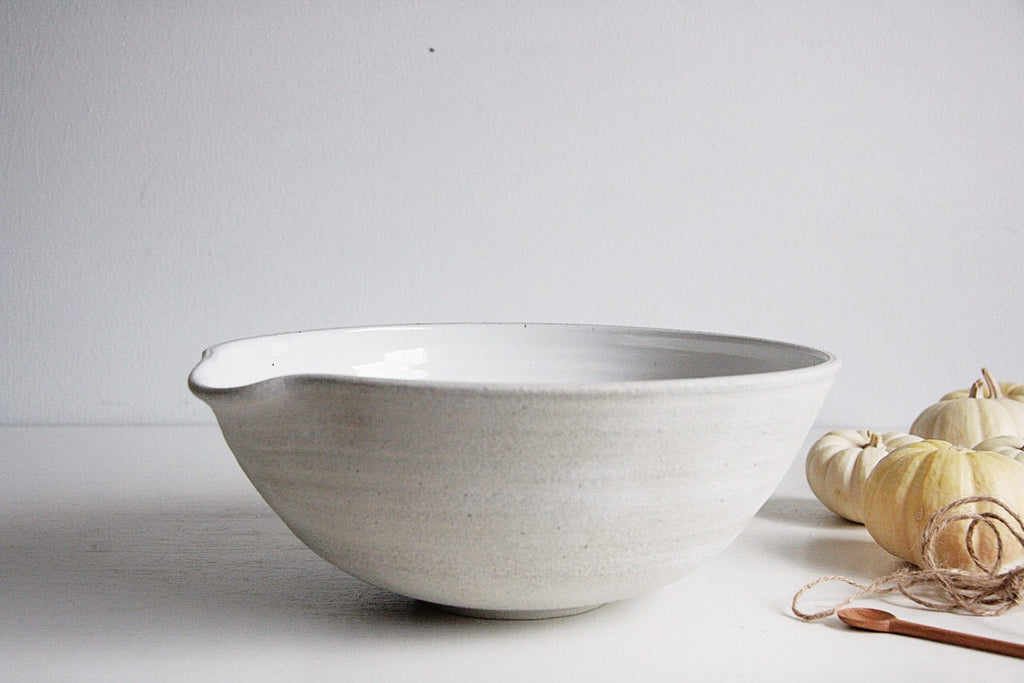 Stoneware Clay Pour Bowl with Vegetables on Side